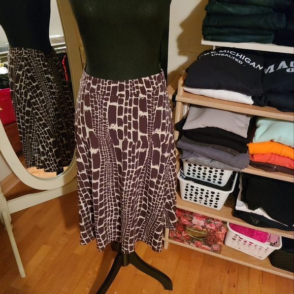 Skirt - Picture 7 of 9